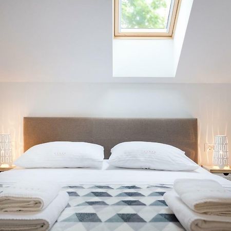 Apartmani Mursa โอซีเยก ภายนอก รูปภาพ