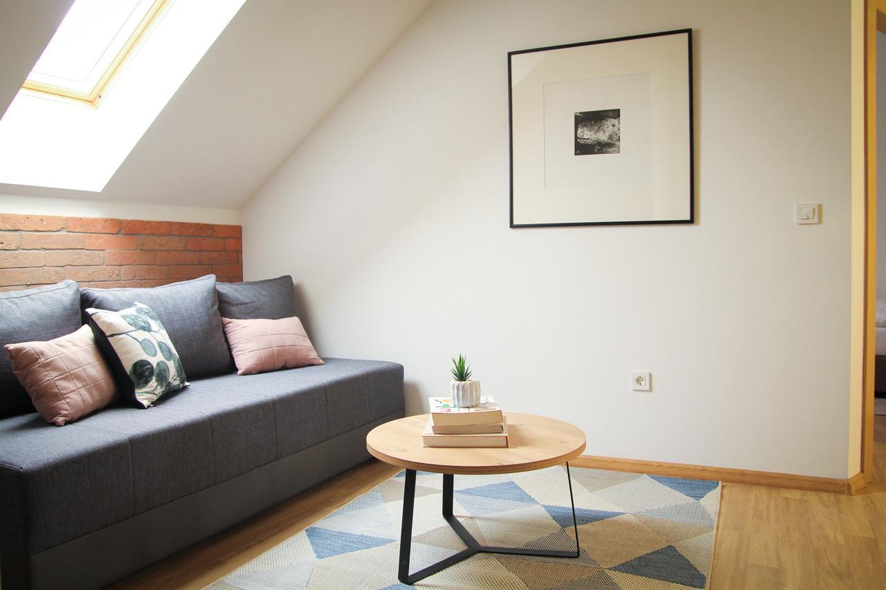 Apartmani Mursa โอซีเยก ภายนอก รูปภาพ