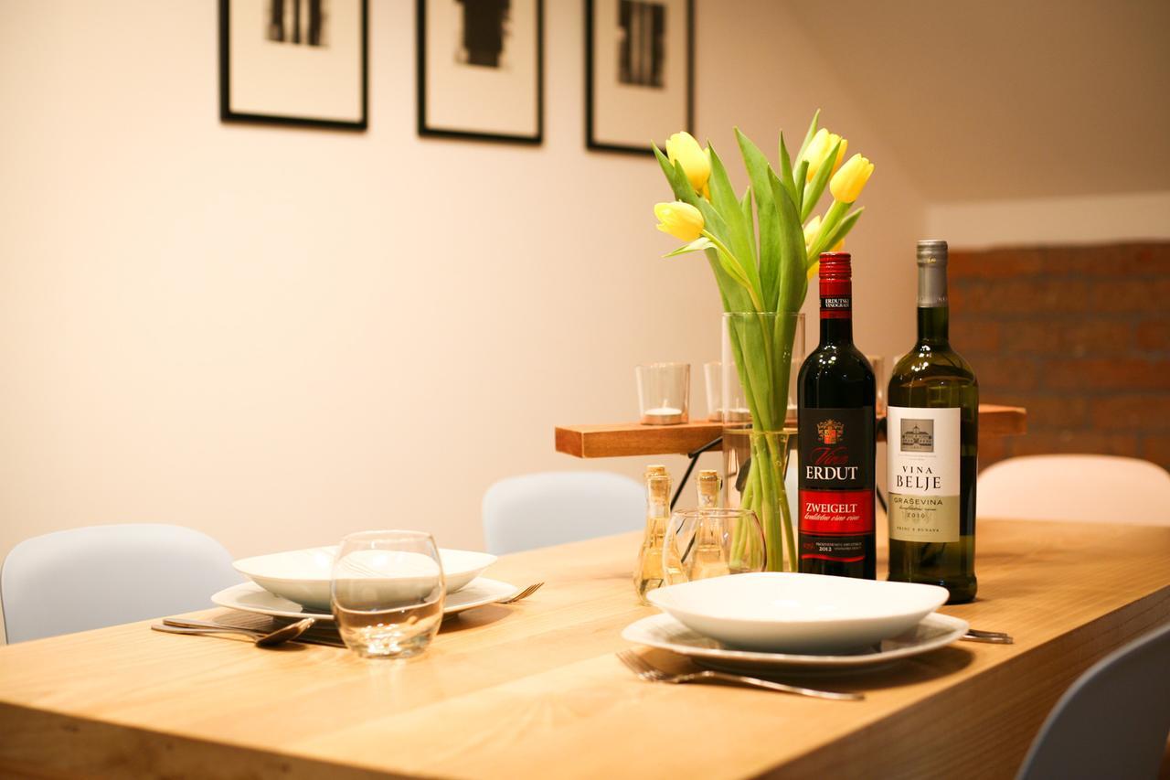 Apartmani Mursa โอซีเยก ภายนอก รูปภาพ