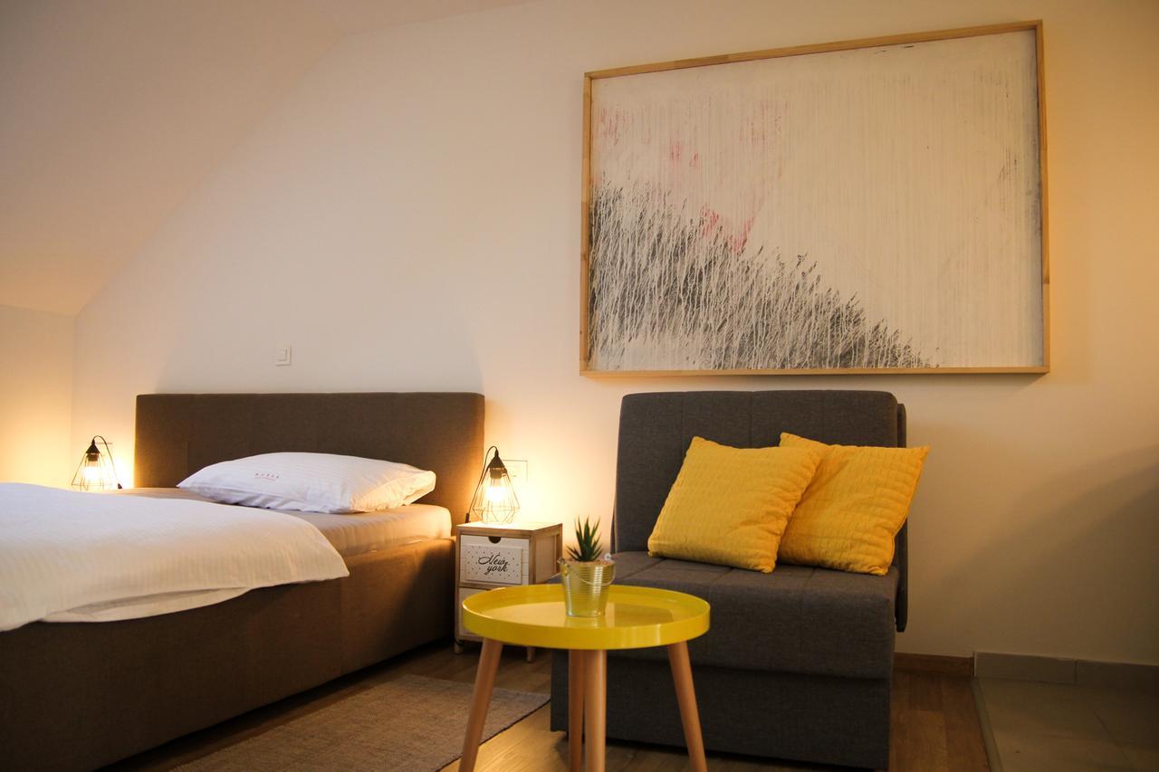 Apartmani Mursa โอซีเยก ภายนอก รูปภาพ