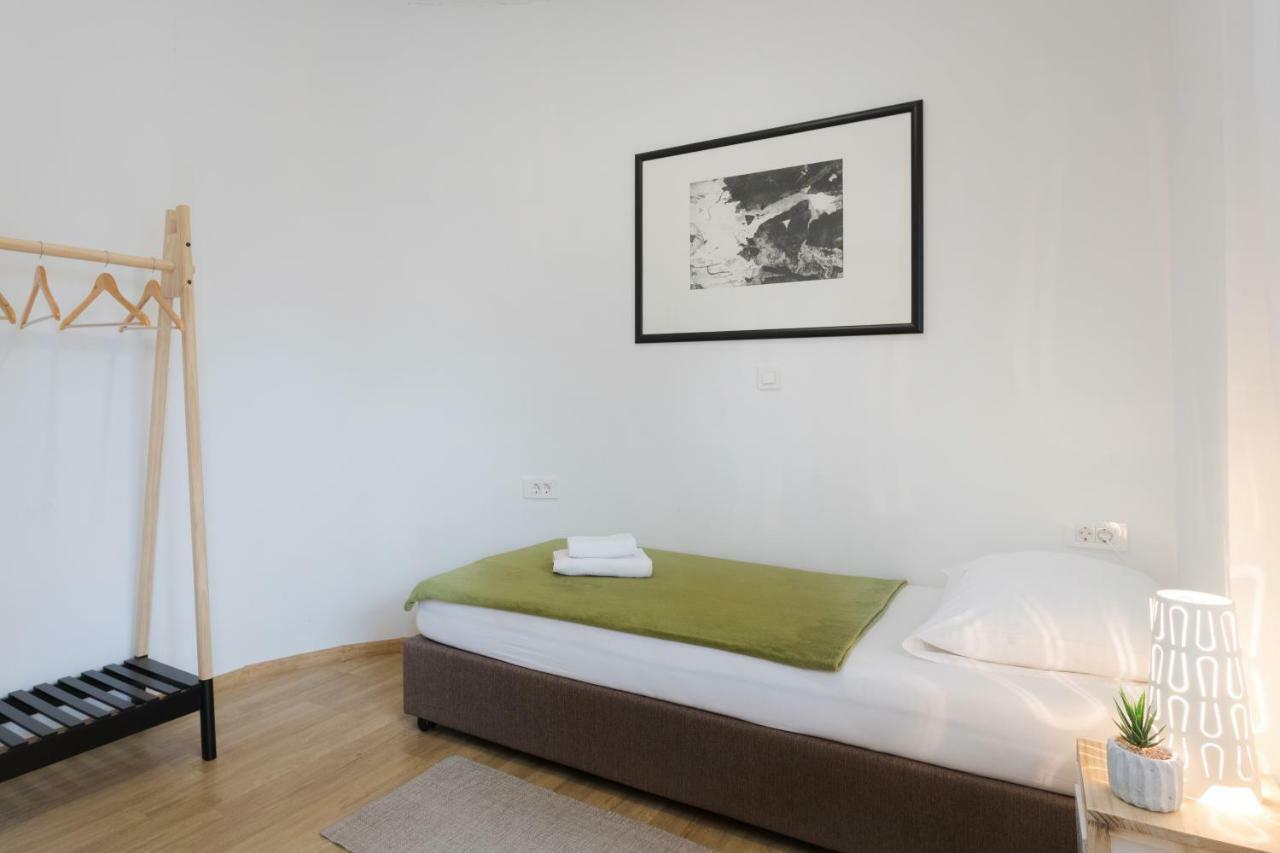 Apartmani Mursa โอซีเยก ภายนอก รูปภาพ