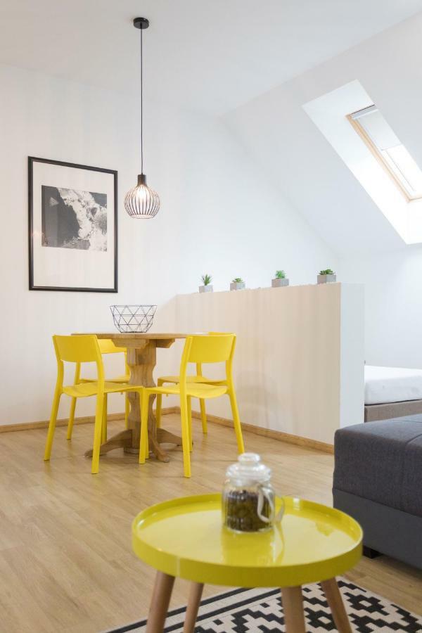 Apartmani Mursa โอซีเยก ภายนอก รูปภาพ