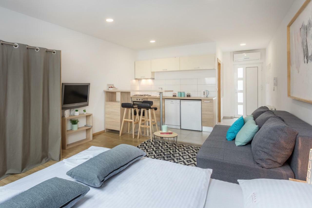 Apartmani Mursa โอซีเยก ภายนอก รูปภาพ